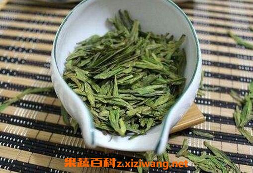龙井茶有什么功效 喝龙井茶的好处_绿茶_做法