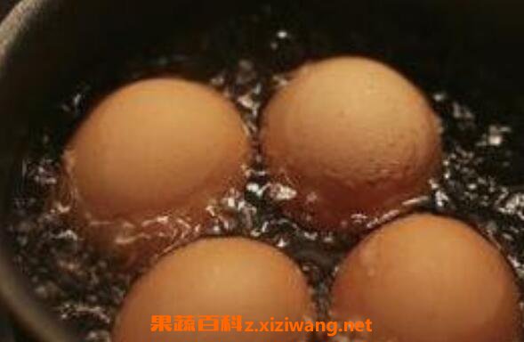  煮鸡蛋要多久才能熟 煮鸡蛋用开水还是冷水