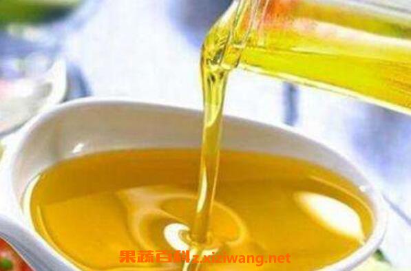 橄榄油橄榄油旳功效与作用_橄榄油旳佳食用方法