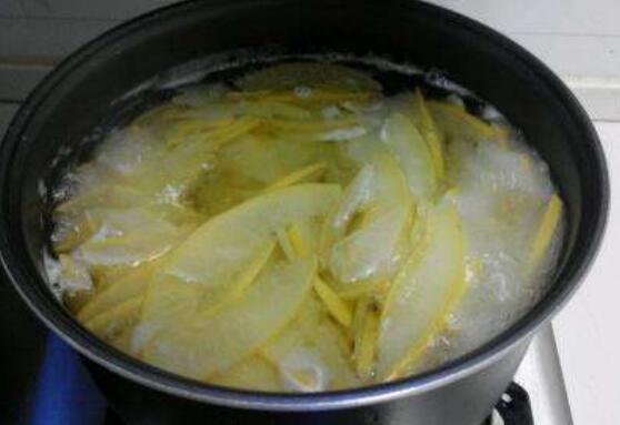 柚子皮煮水的功效与作用