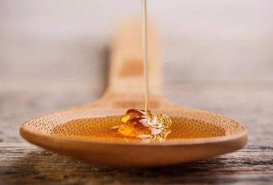烫伤涂蜂蜜的好处 烫伤涂蜂蜜多久洗掉