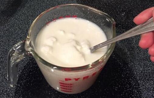 过期酸奶怎么发酵浇花 酸奶怎样发酵才能浇花