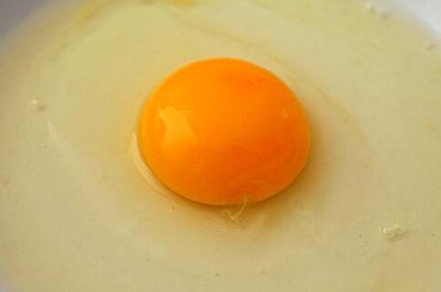 鸡蛋黄油的功效与作用及食用方法