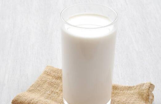 成年后每天喝牛奶有什么用吗